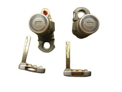 Chevy Suburban 3500 HD Door Lock Cylinder - 13590041