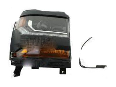Chevy Silverado 1500 LD Headlight - 84388632