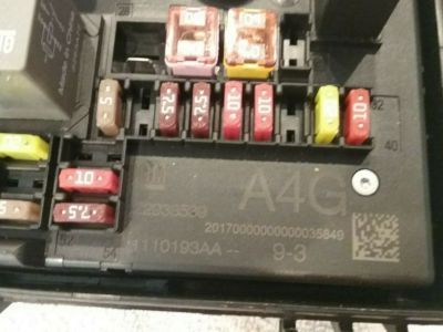 Buick 22938539 Fuse & Relay Box