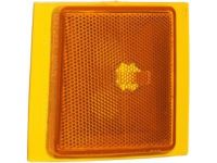 GM 5977738 Side Marker Lamp, Passenger Side GM 5977738 Side Marker Lamp, Passenger Side