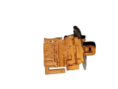 Buick 13210733 CLIP,FRONT SIDE DOOR OUTSIDE HANDLE ROD(PART OF 13)(PUSH-IN HINGED)(W/WINGED BEZEL)