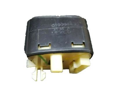 GM 1999443 Radio Switch, Passenger Side