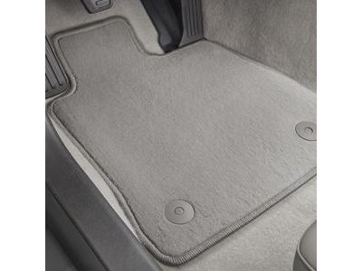Chevy 23282444 MAT PKG,FRONT CARPET(INCLUDES 13,14)(GRAY)(INSTALL 0.10)(1.1 KG)(15.286)(FOR VEHS BUILT PRIOR TO 01MAR2017)(FOR 2ND DESIGN SEE 84365532)