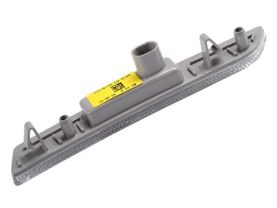 GM 23176145 Lamp,Turn Signal & Cornering & Daytime Running, Front 23176145 GM Lamp,Turn Signal & Cornering & Daytime Running, Front Product Photo 1 of 3