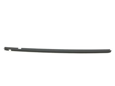 Cadillac XT5 Door Seal - 84032653