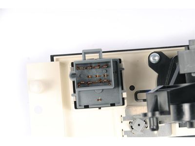 89018241 GM Control, Heater Control Product Photo 2 of 3