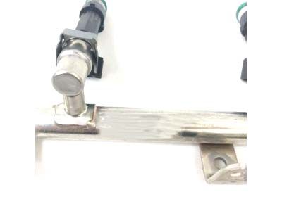 Cadillac XLR Fuel Rail - 12598840